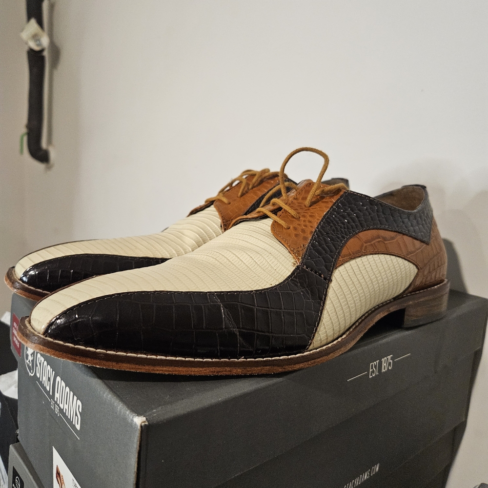 Stacy Adams Men's Black and Cream Oxford Shoes